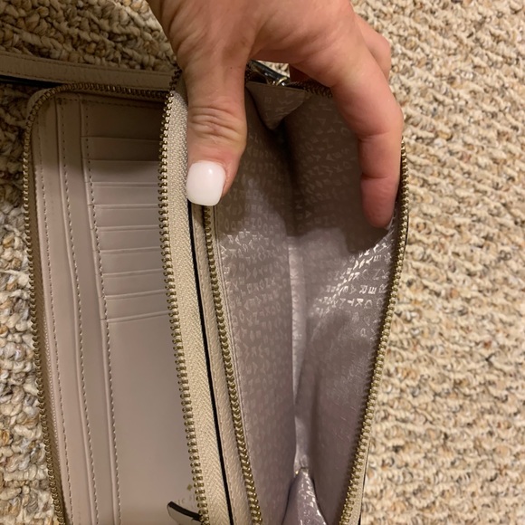 Kate Spade Hand Tote and Wallet - Picture 9 of 10